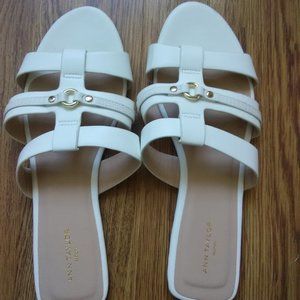 ANN TAYLOR Slide Sandals